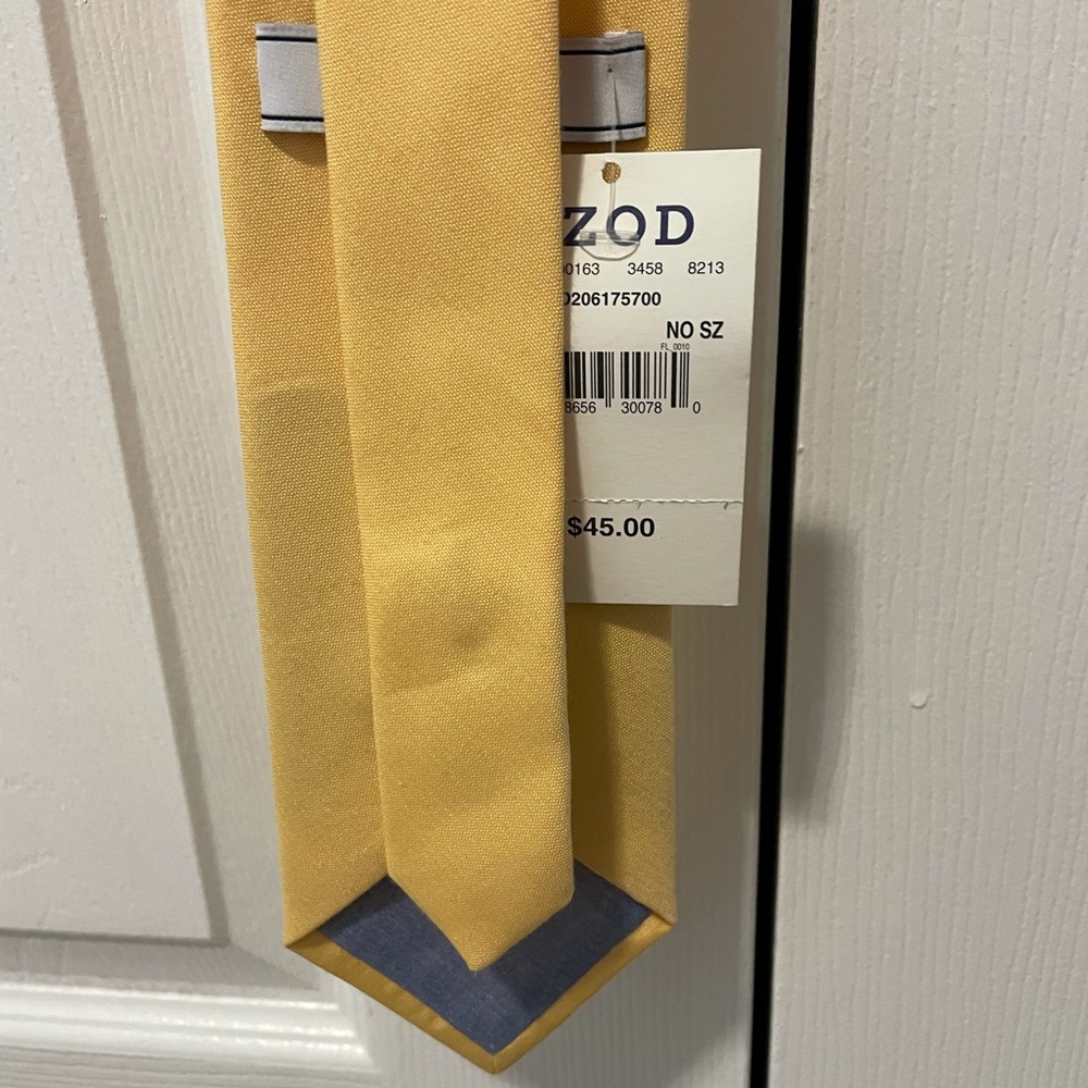 Izod Light Yellow Tie